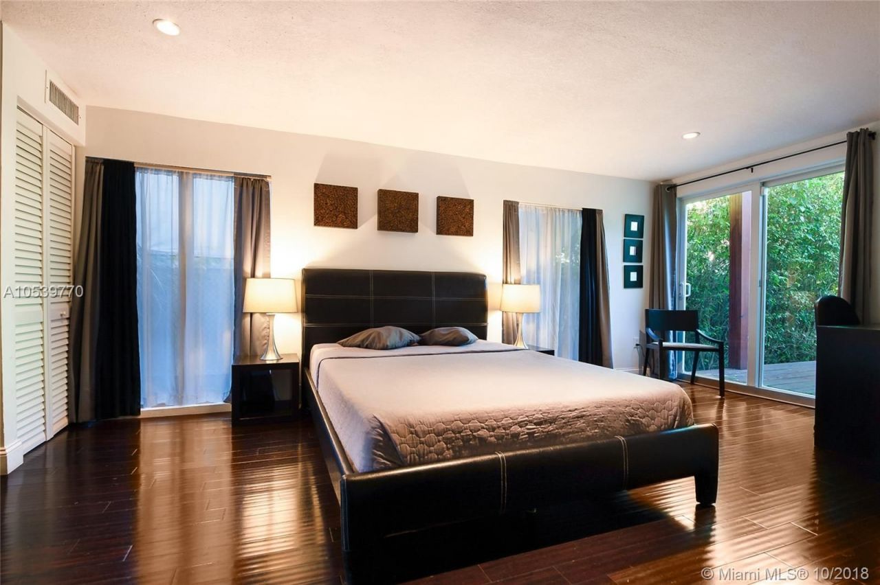 Casa en Miami, Estados Unidos, 200 m² - imagen 8