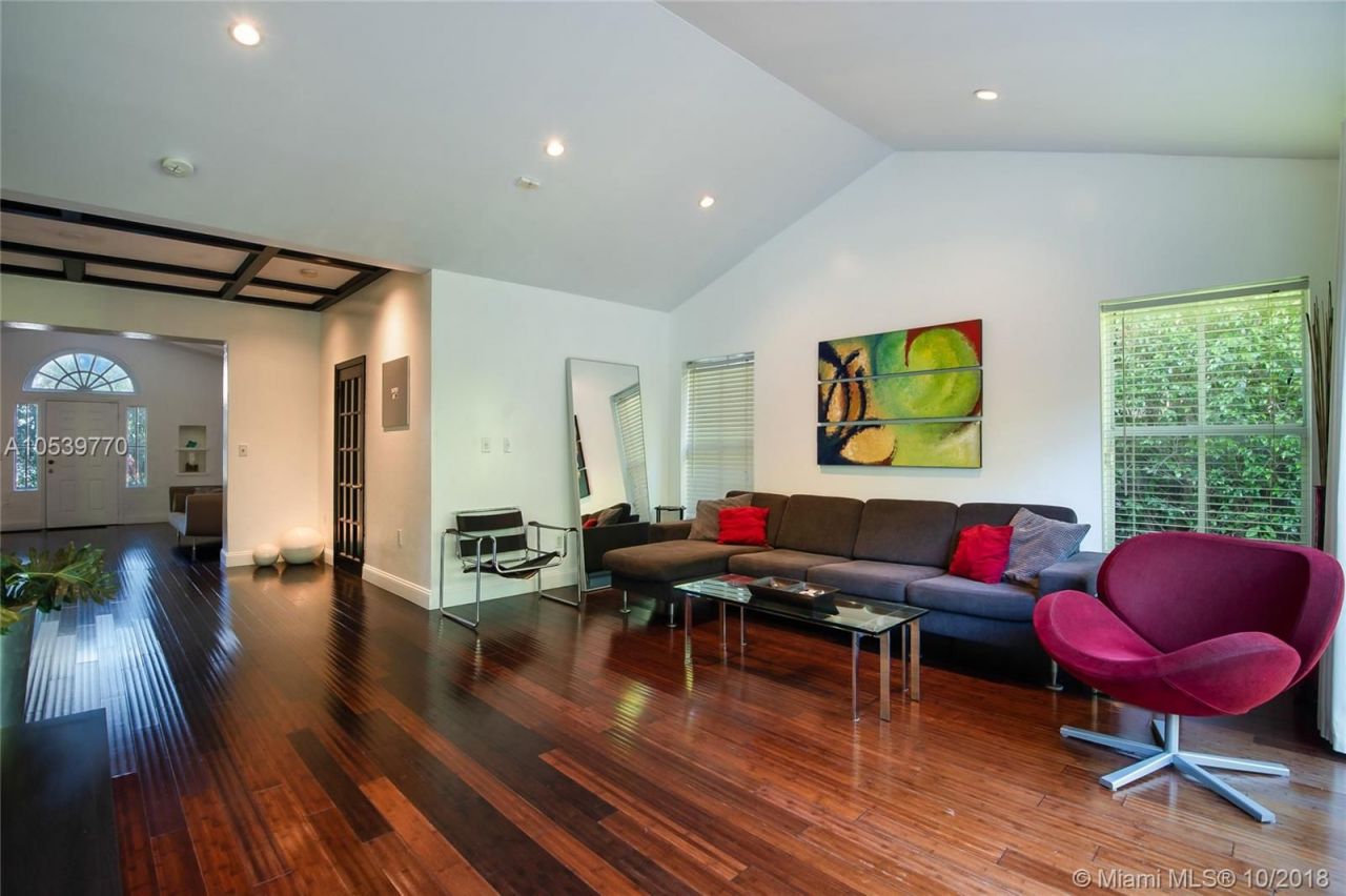 Casa en Miami, Estados Unidos, 200 m² - imagen 9