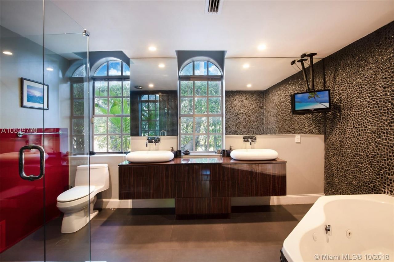 Casa en Miami, Estados Unidos, 200 m² - imagen 11