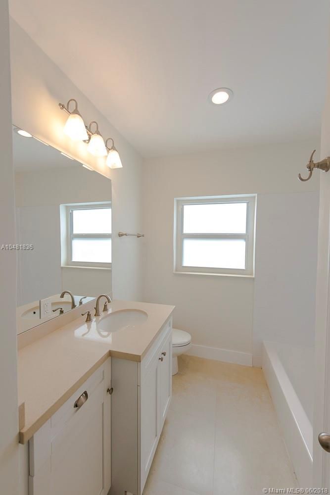 Casa en Miami, Estados Unidos, 200 m² - imagen 8