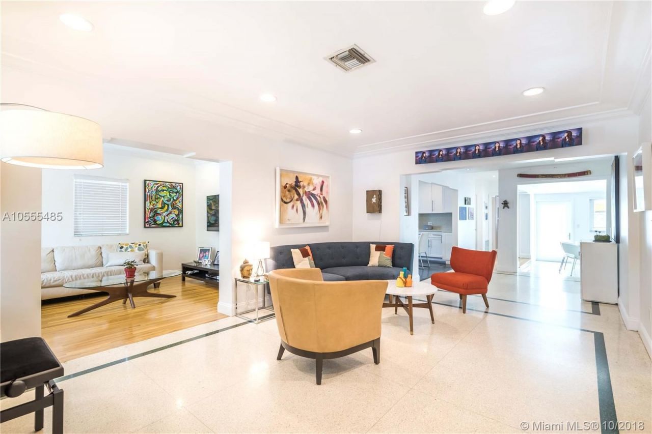 House in Miami, USA, 210 m² - picture 2