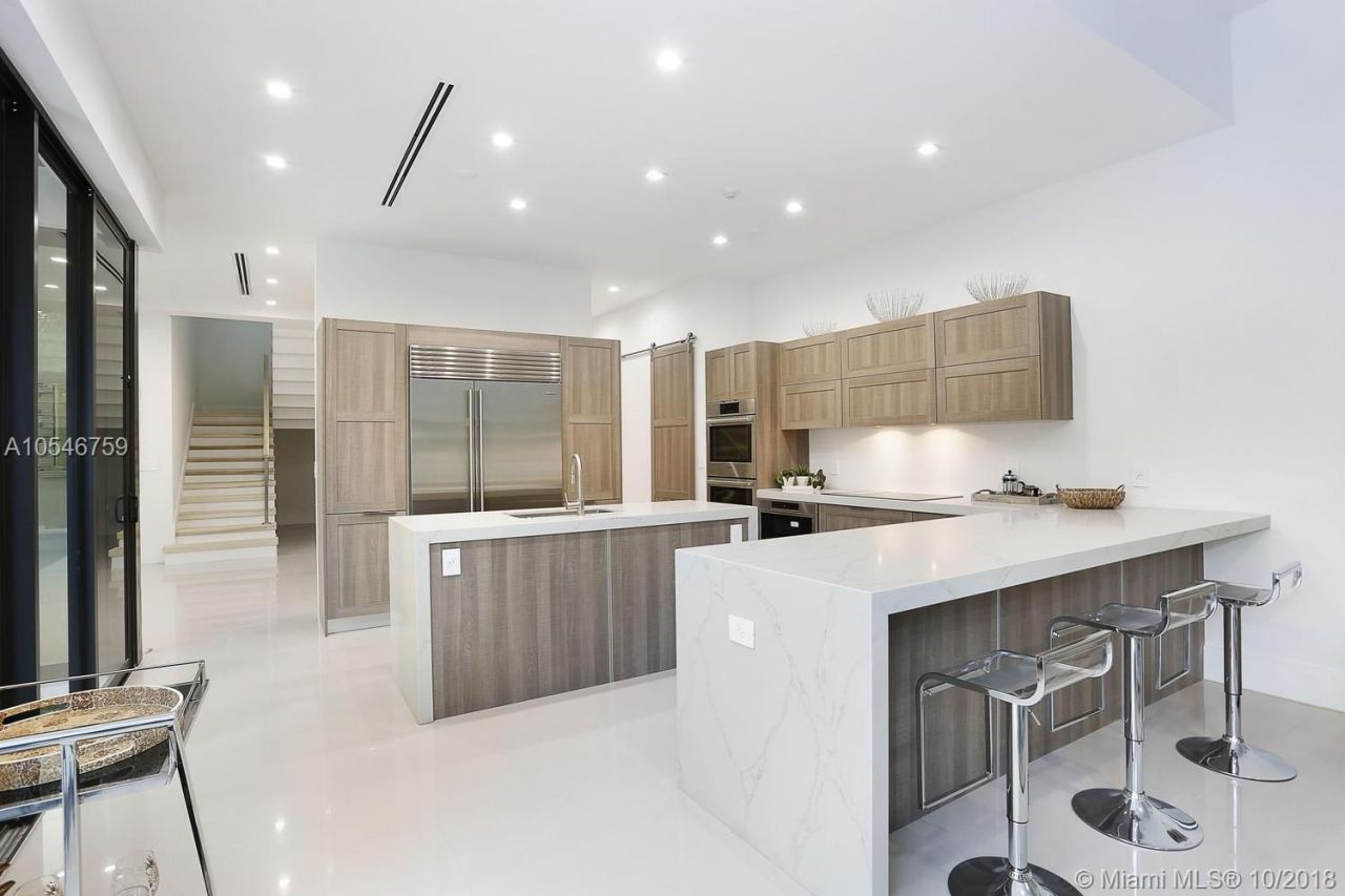 Villa en Miami, Estados Unidos, 380 m² - imagen 3