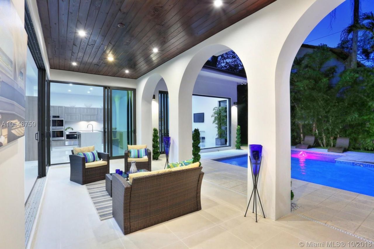 Villa en Miami, Estados Unidos, 380 m² - imagen 6