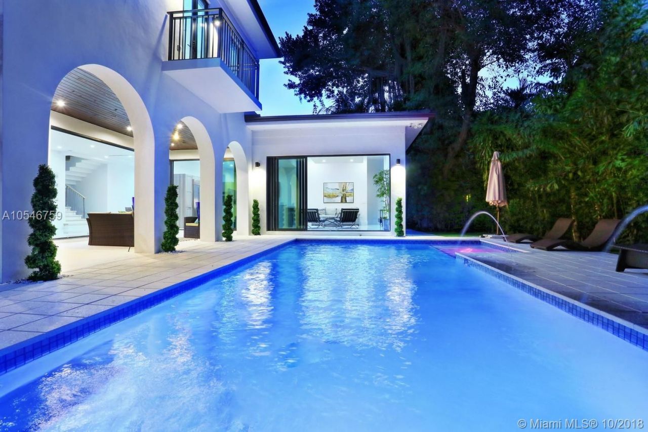 Villa en Miami, Estados Unidos, 380 m² - imagen 8