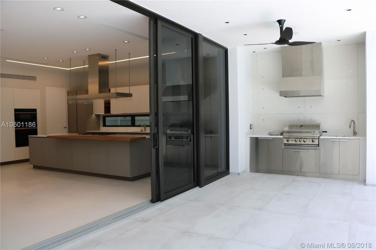 Villa à Miami, États-Unis, 340 m² - image 10