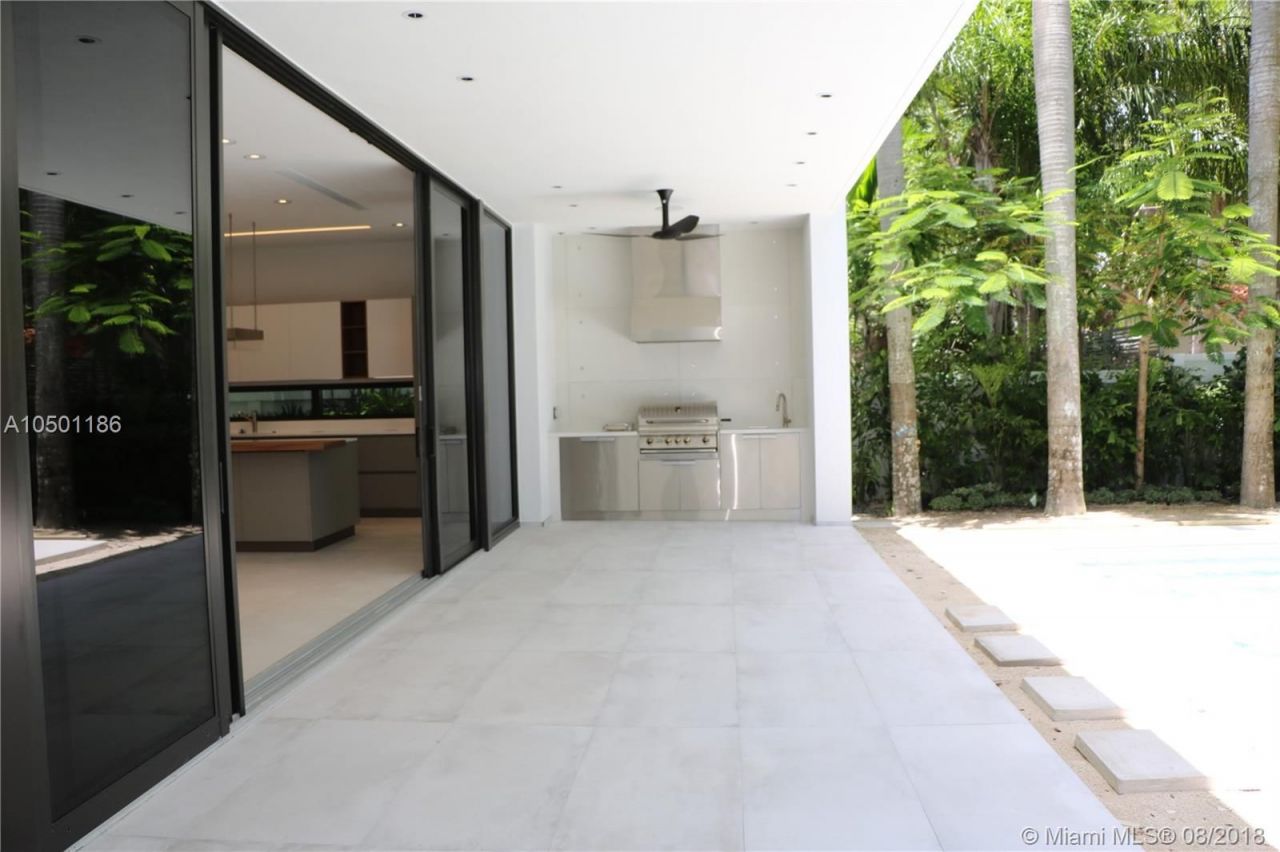 Villa à Miami, États-Unis, 340 m² - image 11