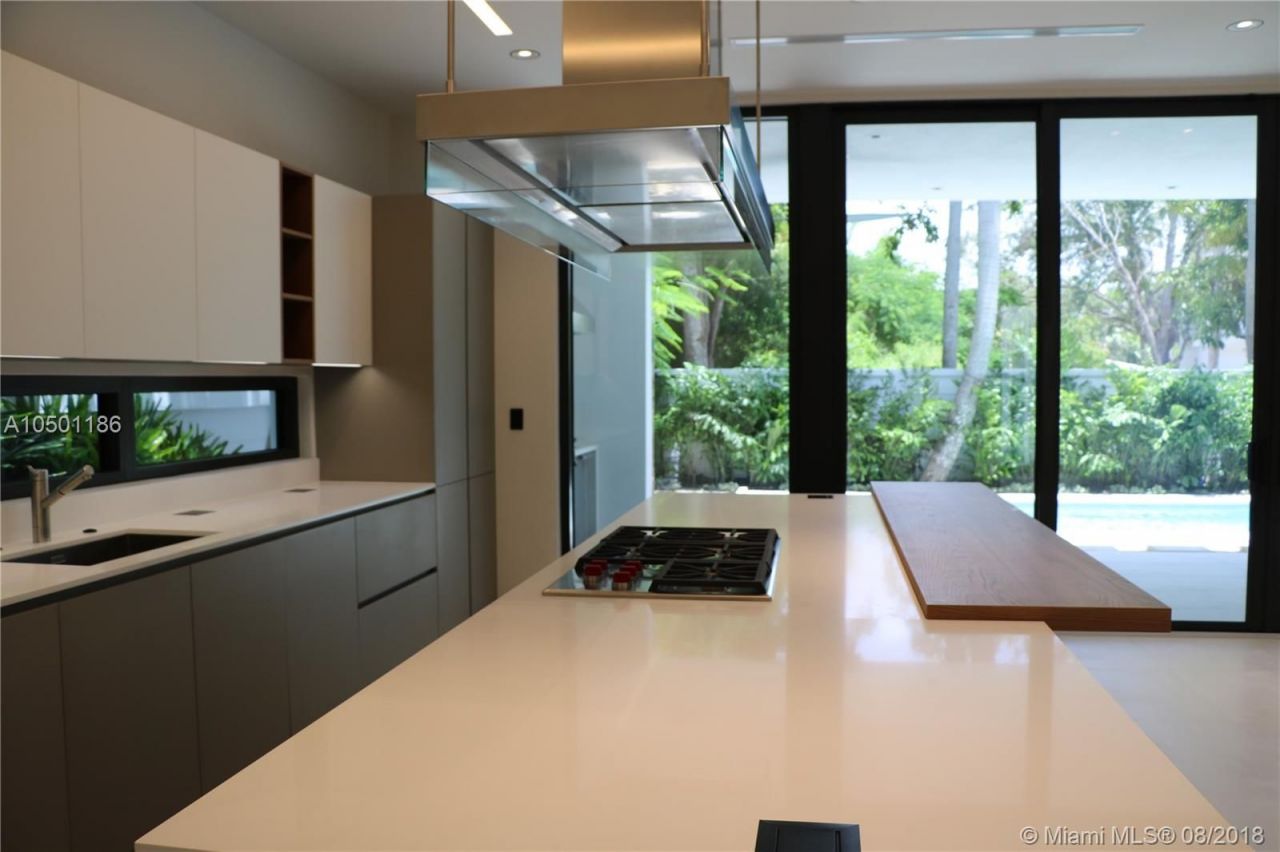 Villa à Miami, États-Unis, 340 m² - image 3