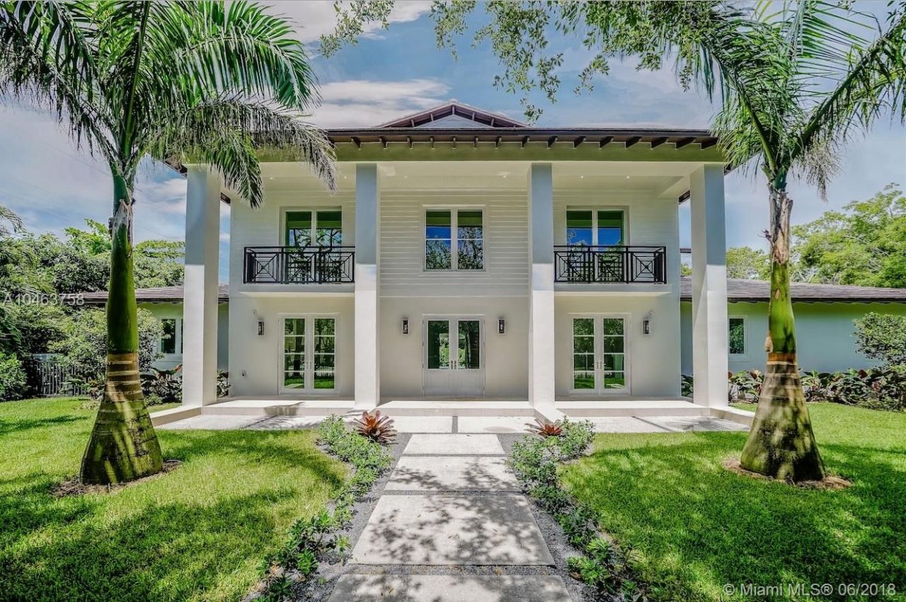 Villa in Miami, USA, 445 m² - Foto 1