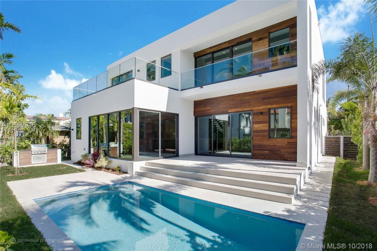 Villa in Miami, USA, 360 m² - Foto 1