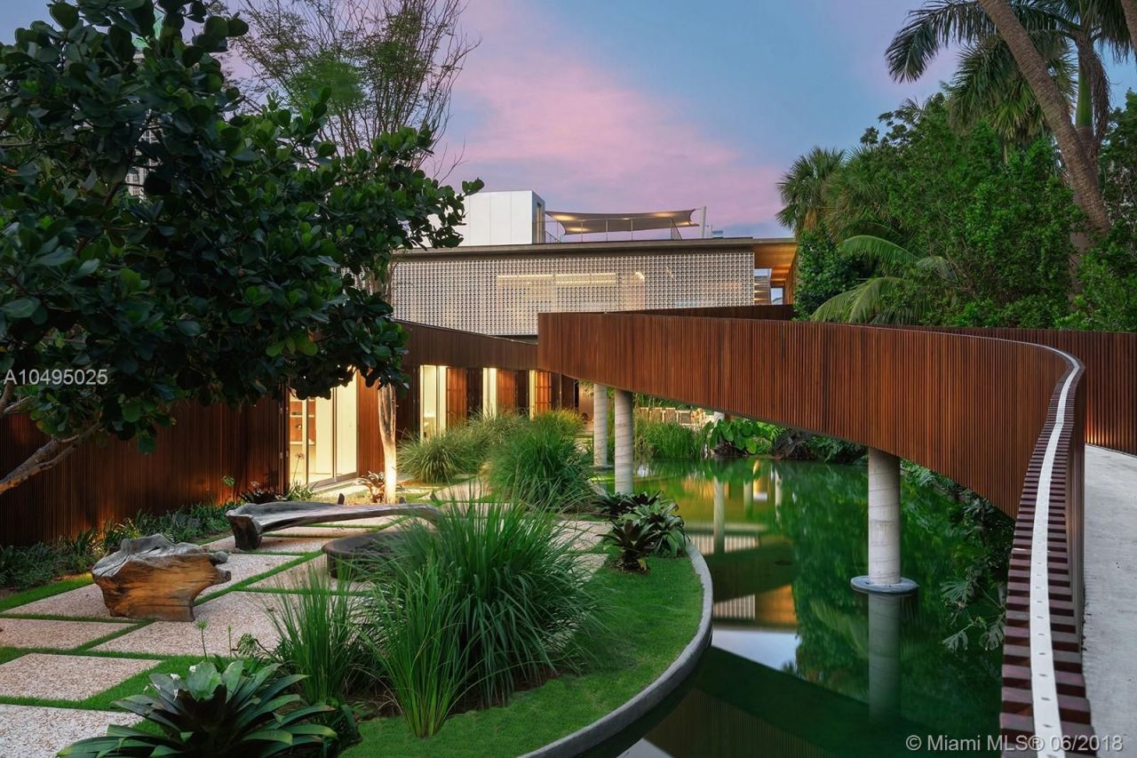 Villa a Miami, USA, 1 400 m² - foto 2