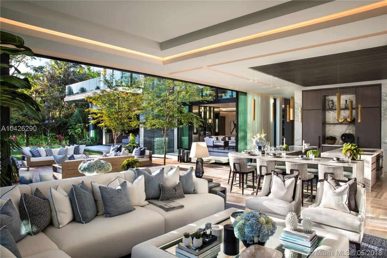 Villa à Miami, États-Unis, 1 200 m² - image 4