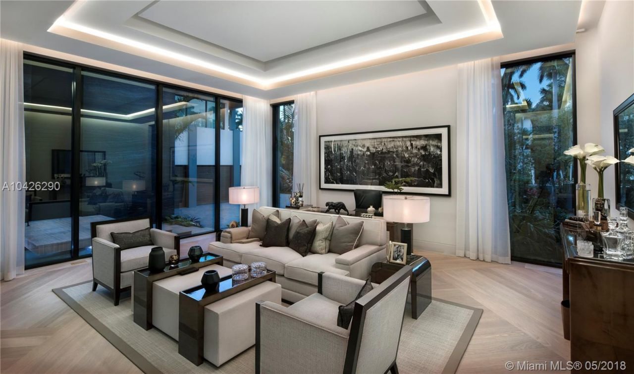 Villa à Miami, États-Unis, 1 200 m² - image 9