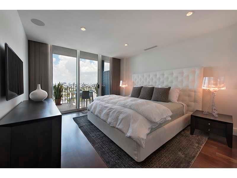 Penthouse in Miami, USA, 360 m² - picture 6