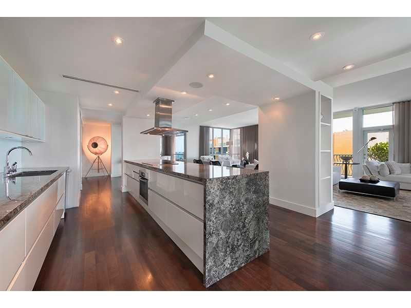 Penthouse in Miami, USA, 360 m² - picture 10