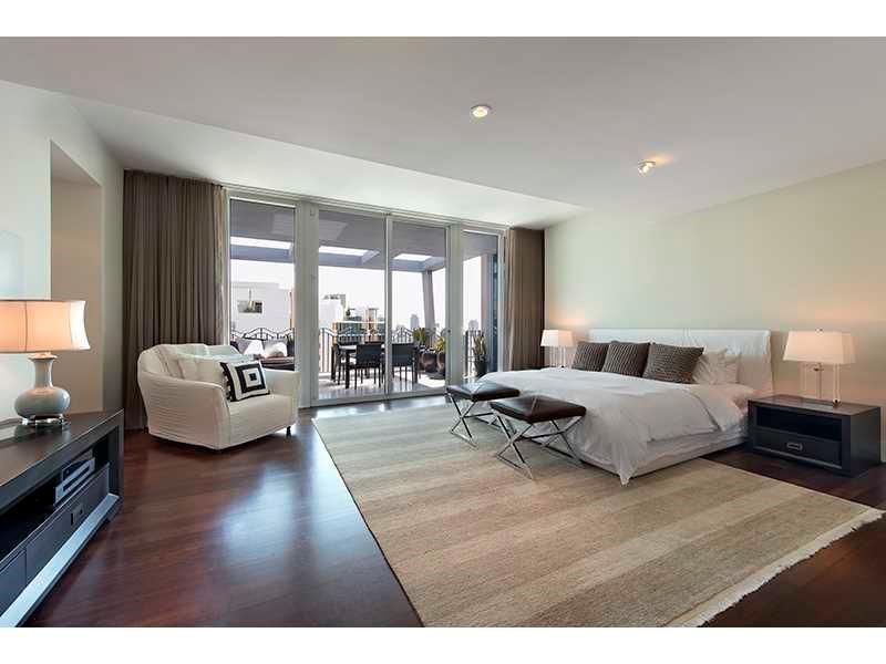 Penthouse in Miami, USA, 360 m² - picture 9