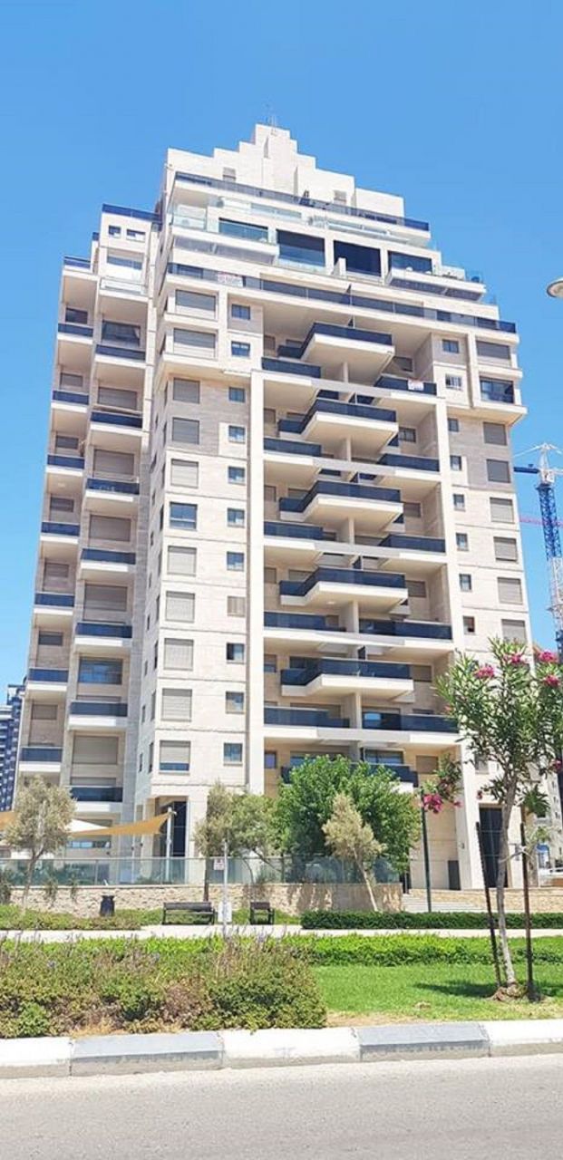 Appartement à Netanya, Israël, 137 m² - image 1