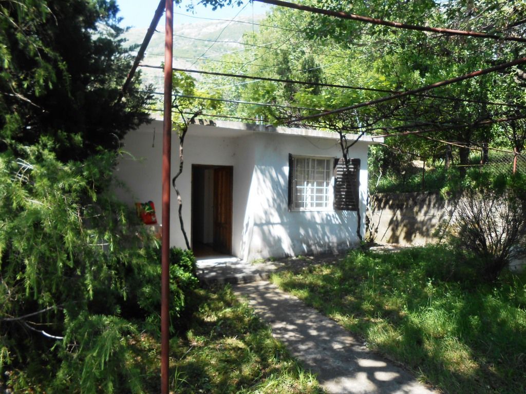 Casa en Sutomore, Montenegro, 242 m² - imagen 1
