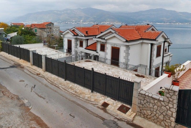Villa in Krasici, Montenegro, 468 m² - picture 1