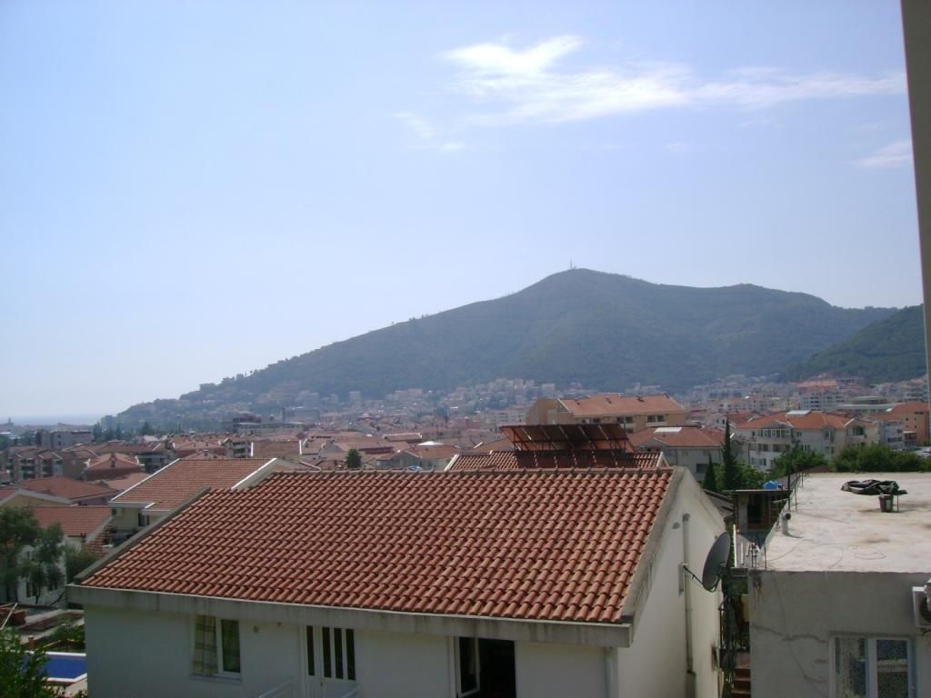Land in Budva, Montenegro, 1 597 m² - picture 1