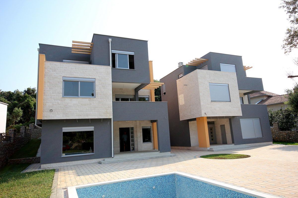 Villa in Utjeha, Montenegro, 270 m² - picture 1
