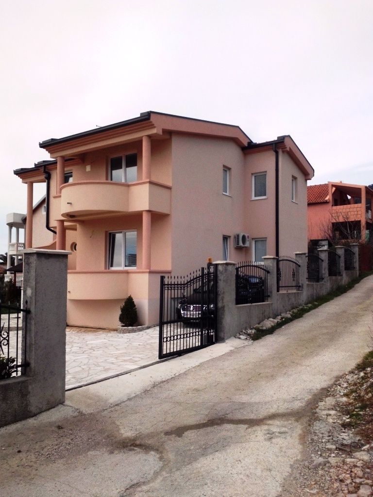 House Ilino, Montenegro, 190 m² - picture 1