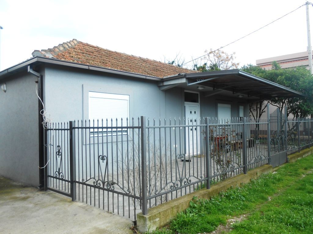 House in Bar, Montenegro, 50 m² - picture 1