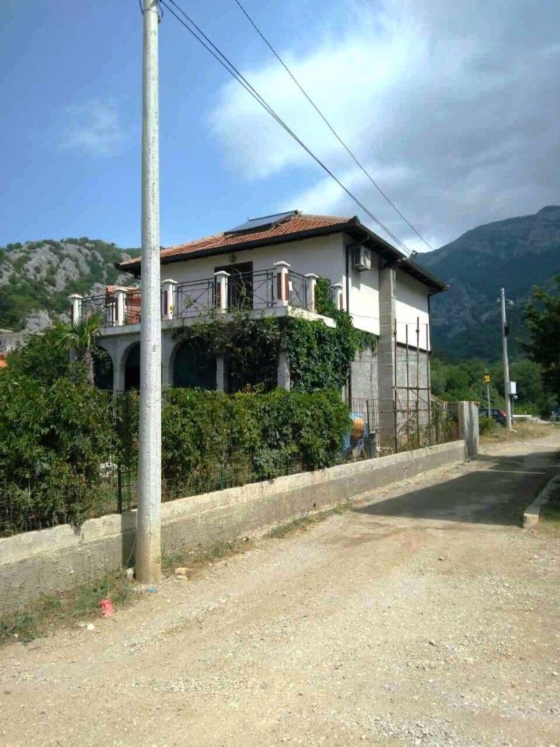 Haus in Chan, Montenegro, 135 m² - Foto 2