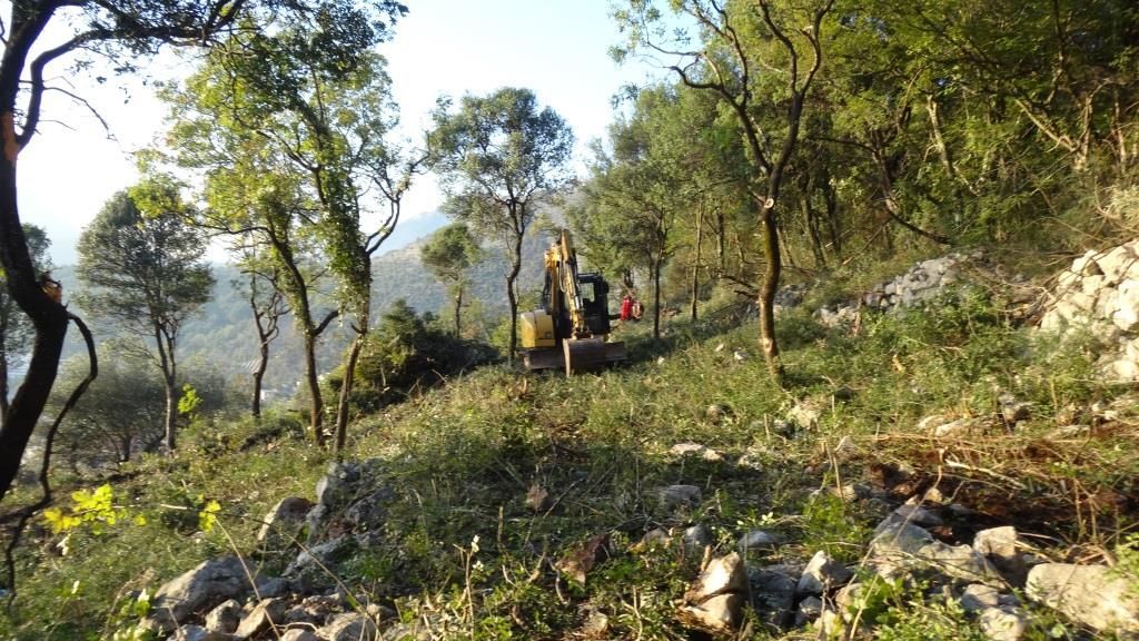 Terreno en Sutomore, Montenegro, 1 320 900 m² - imagen 3