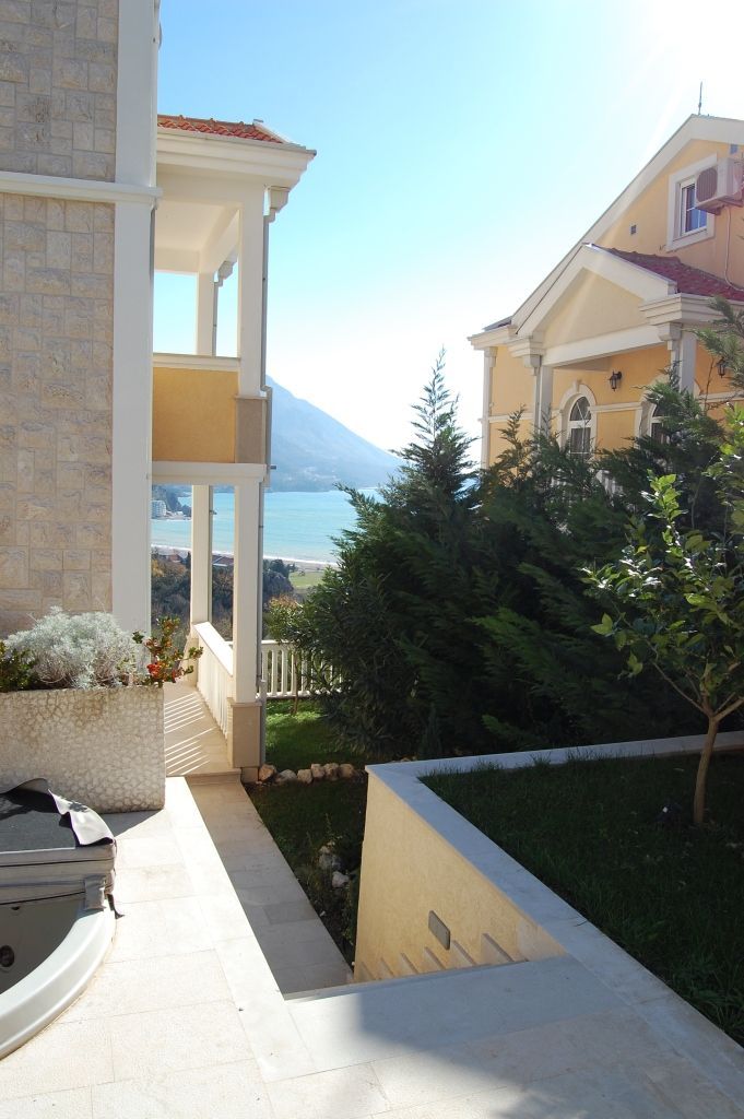 Villa en Becici, Montenegro, 285 m² - imagen 4