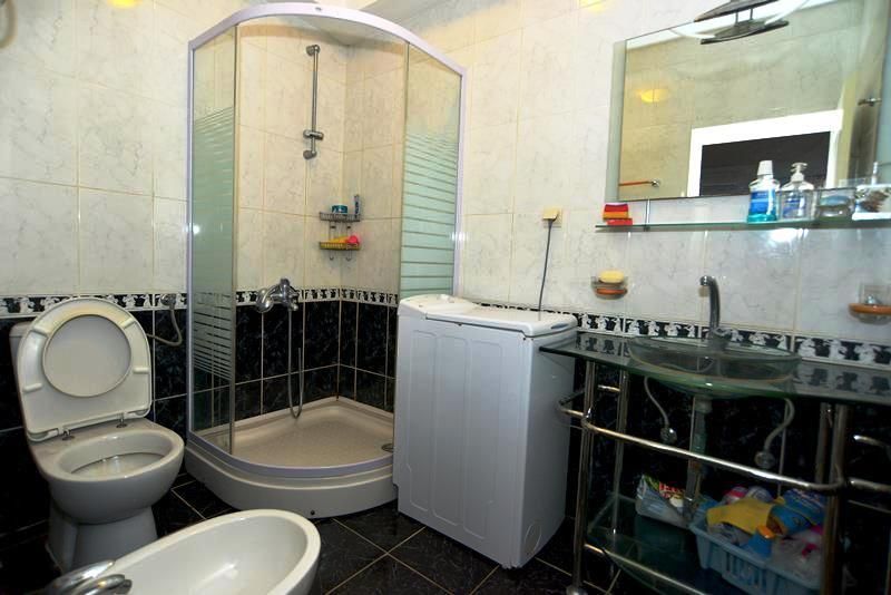 Villa in Kumbor, Montenegro, 300 m² - picture 5