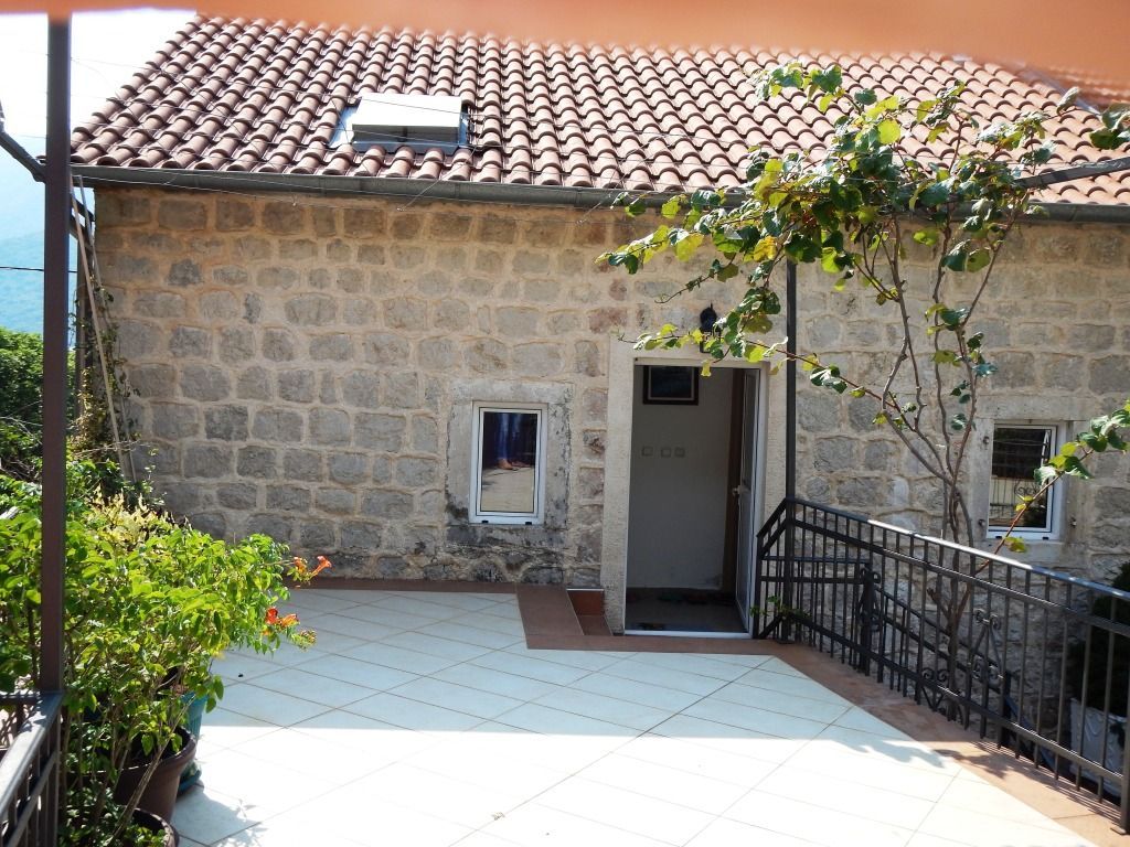 Haus in Risan, Montenegro, 183 m² - Foto 8