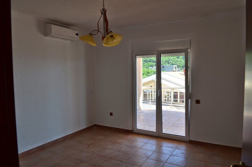 Haus in Utjeha, Montenegro, 192 m² - Foto 3