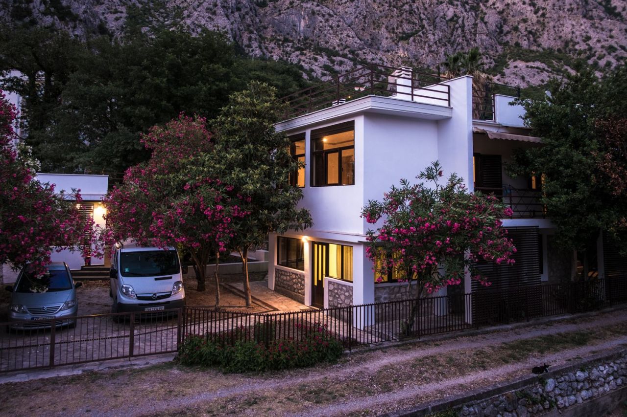 Villa in Orahovac, Montenegro, 350 m² - picture 12