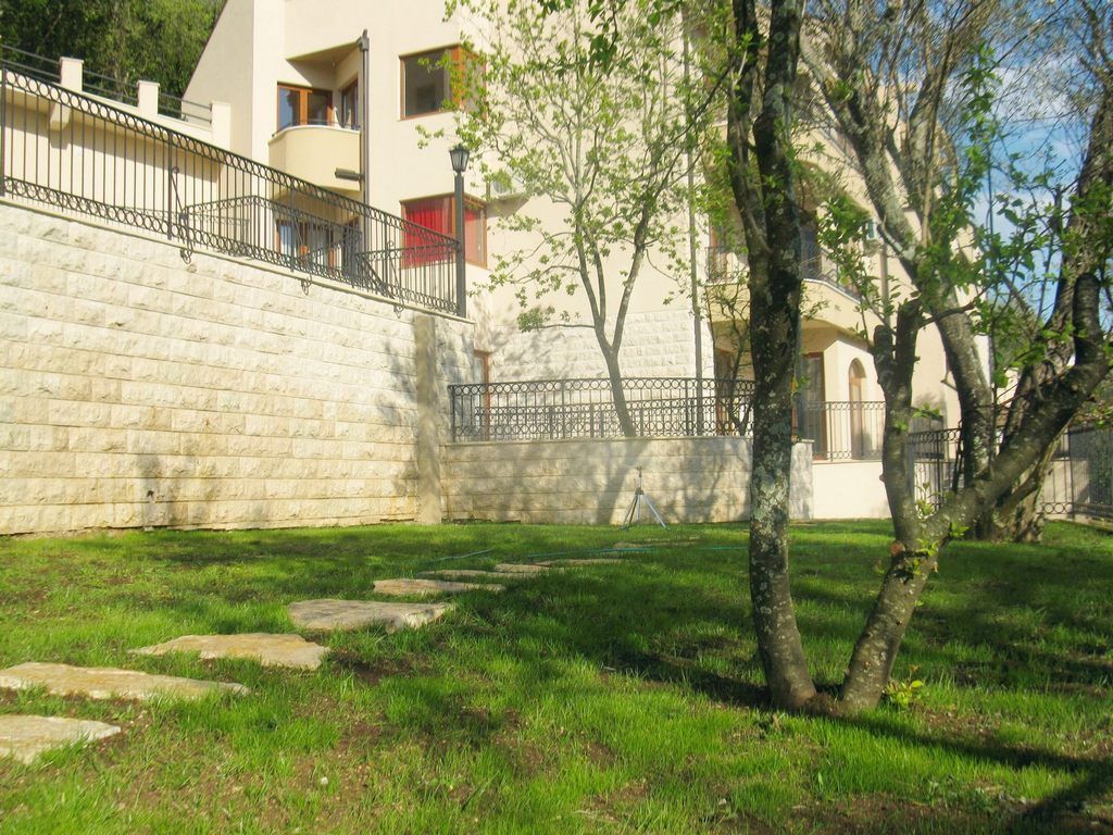 Villa en Herceg-Novi, Montenegro, 300 m² - imagen 12