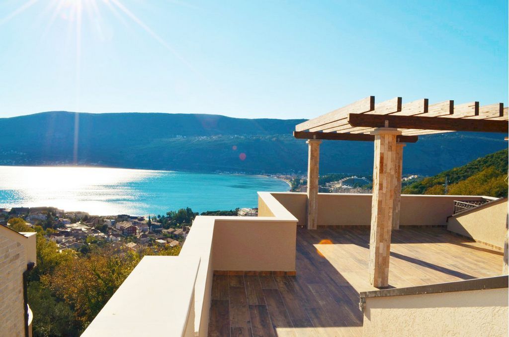 Piso en Herceg-Novi, Montenegro, 270 m² - imagen 13