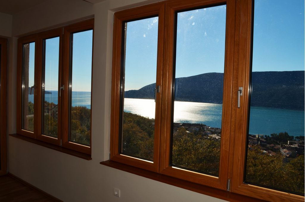 Piso en Herceg-Novi, Montenegro, 270 m² - imagen 14