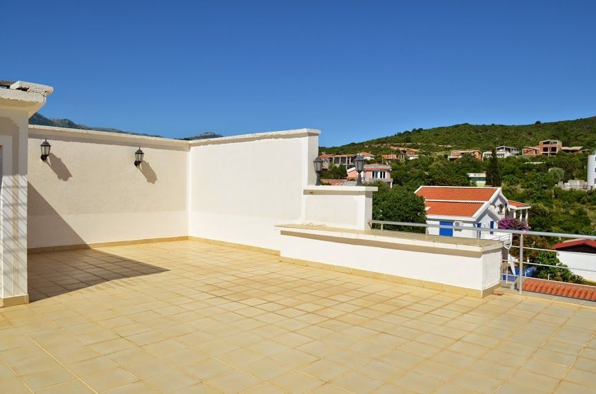 Haus in Utjeha, Montenegro, 192 m² - Foto 6