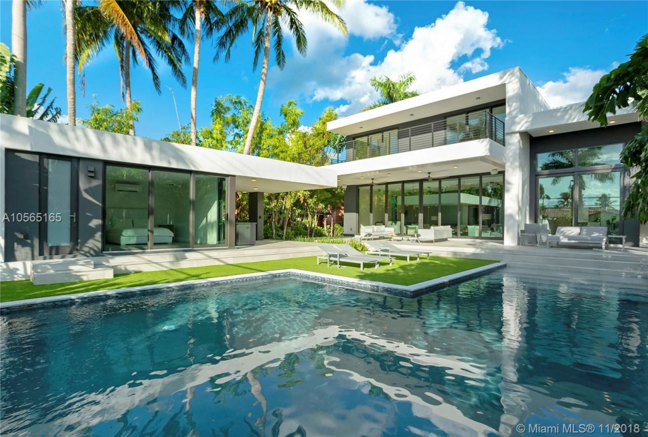 Villa en Miami, Estados Unidos, 500 m² - imagen 1