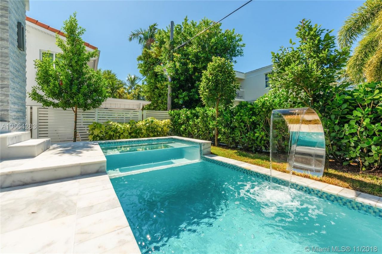 Villa en Miami, Estados Unidos, 320 m² - imagen 11