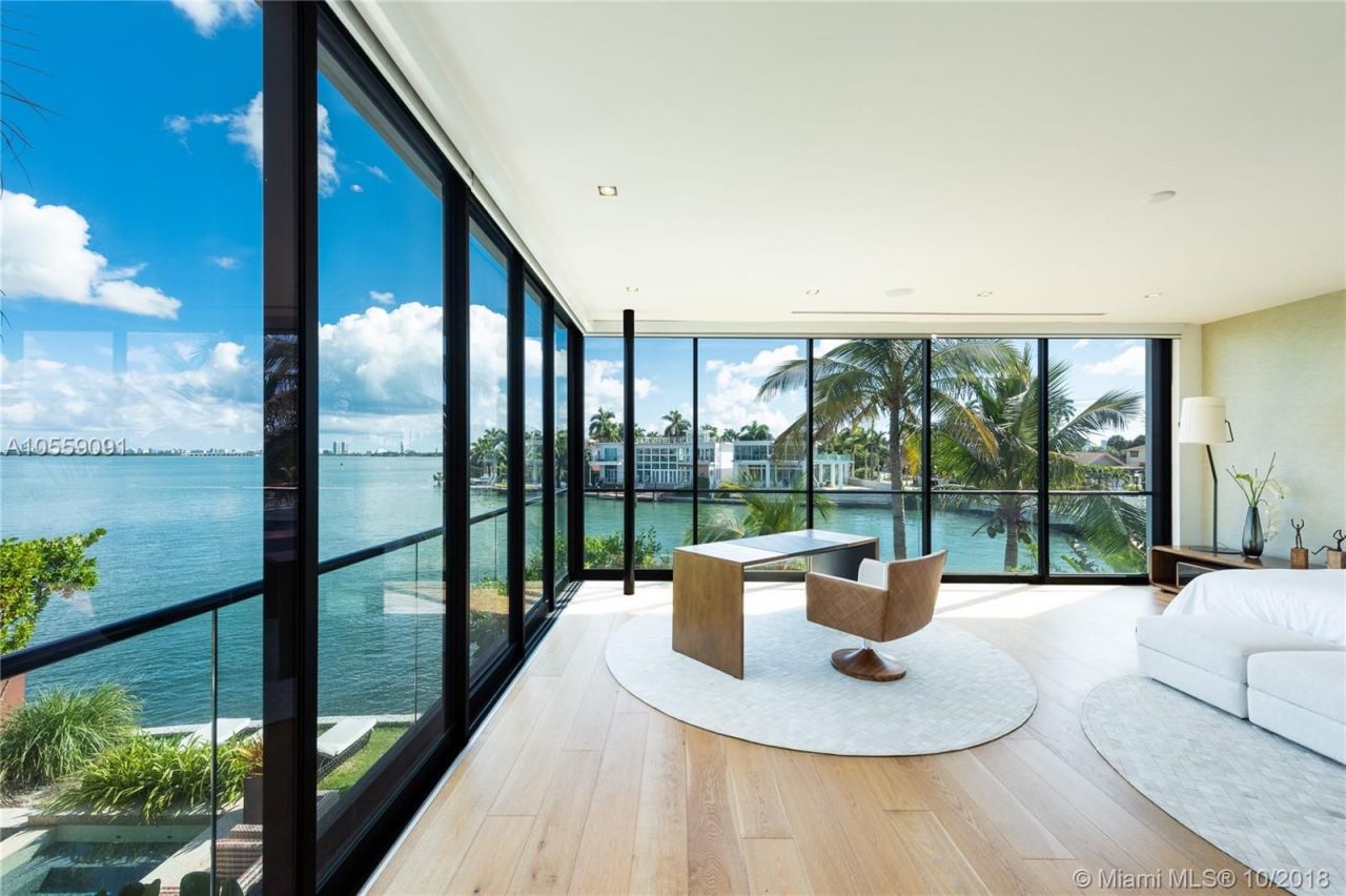 Villa à Miami, États-Unis, 650 m² - image 3