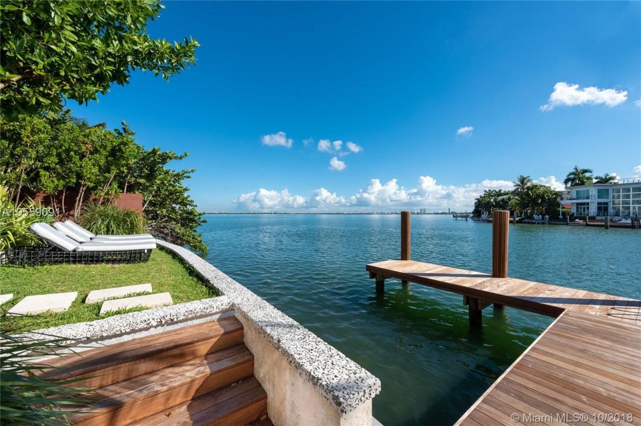 Villa à Miami, États-Unis, 650 m² - image 9