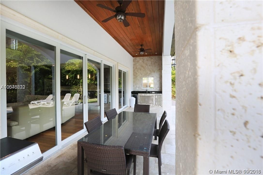 Casa en Miami, Estados Unidos, 320 m² - imagen 15