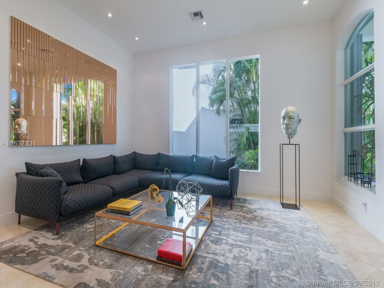 Villa à Miami, États-Unis, 400 m² - image 4