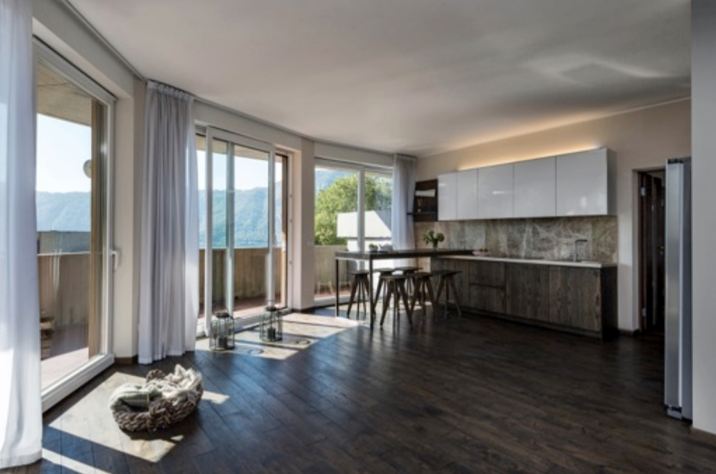 Apartment in Campione d'Italia, Italien, 146 m² - Foto 2