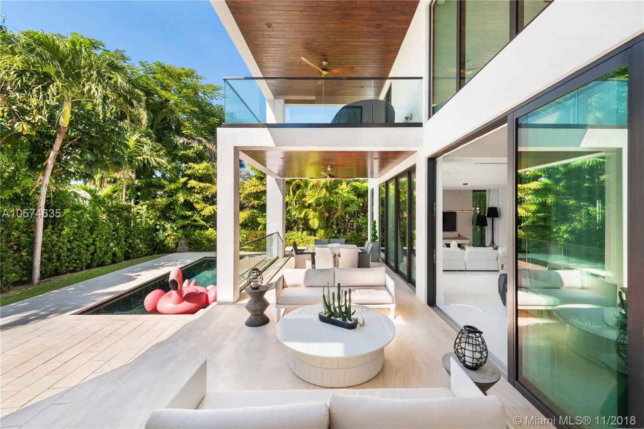 Villa en Miami, Estados Unidos, 600 m² - imagen 4