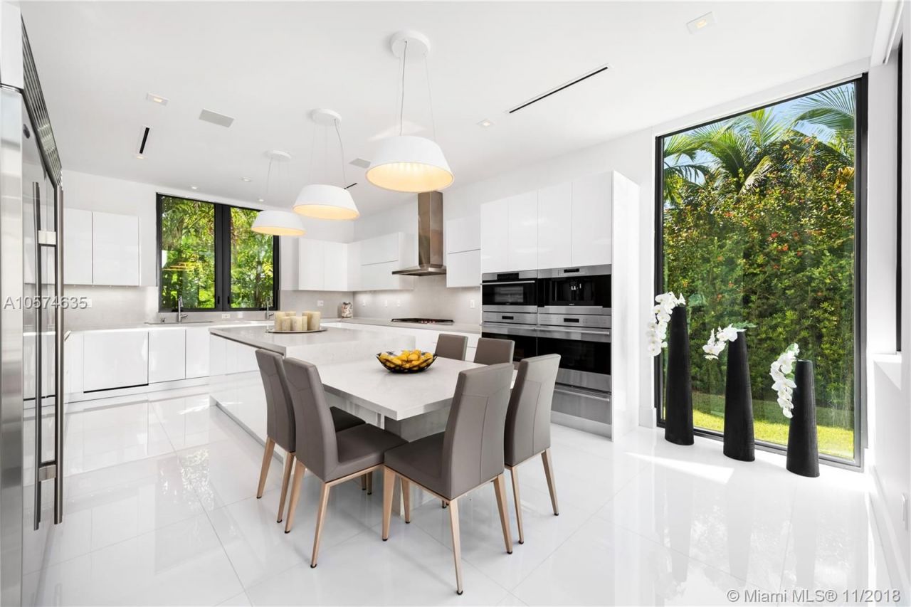 Villa en Miami, Estados Unidos, 600 m² - imagen 14