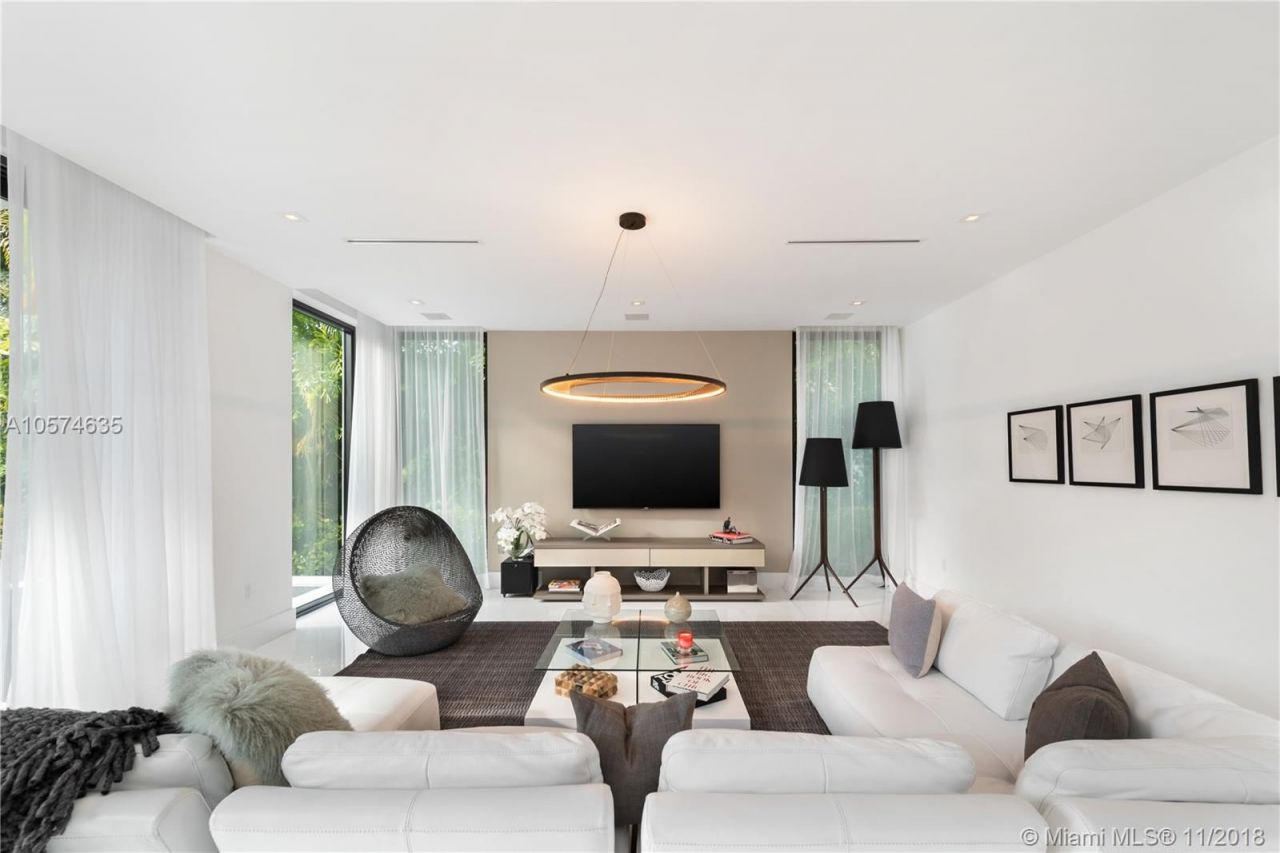 Villa en Miami, Estados Unidos, 600 m² - imagen 16