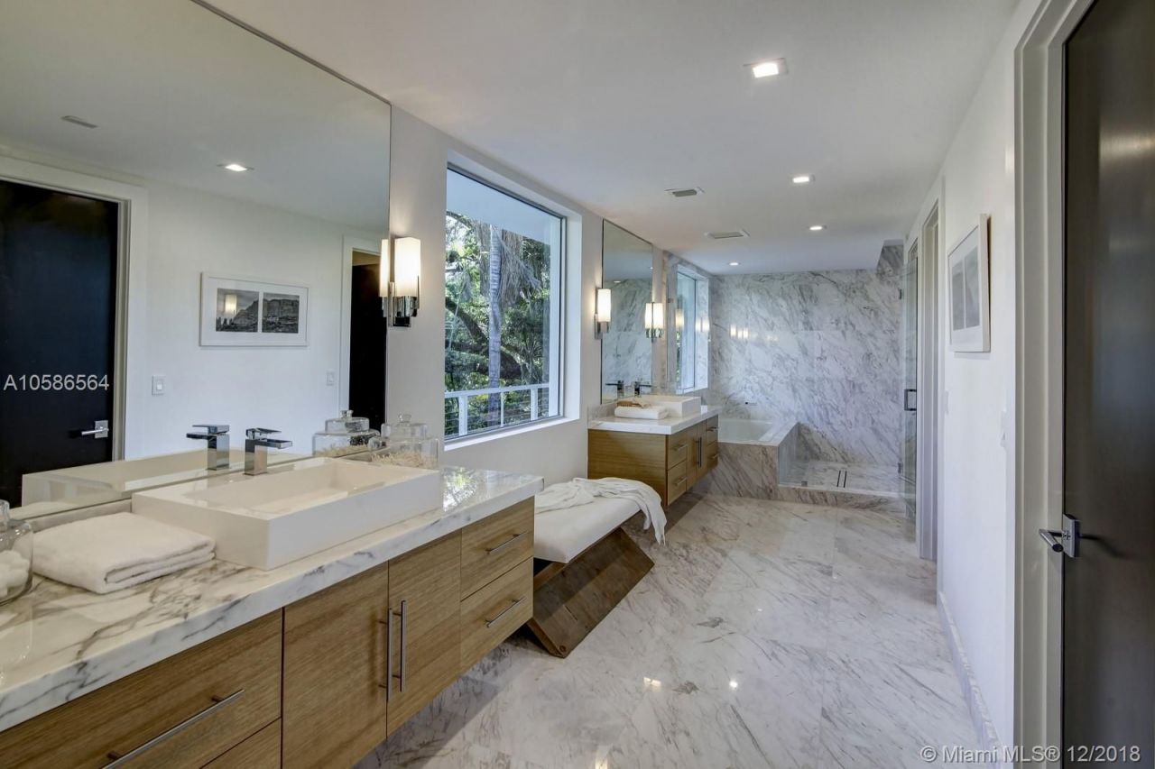 Villa in Miami, USA, 450 m² - picture 6