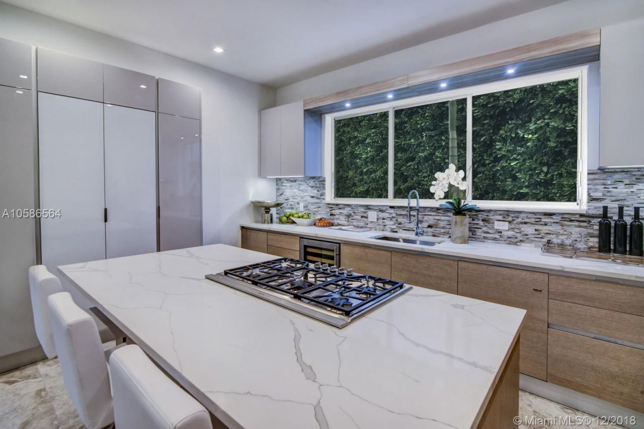 Villa in Miami, USA, 450 m² - picture 12