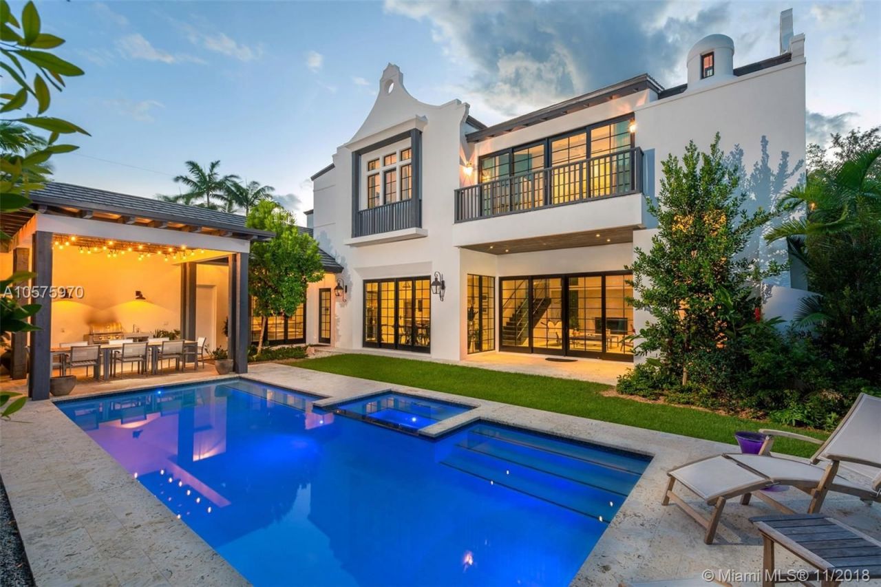 Villa in Miami, USA, 350 m² - Foto 1